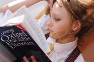 dziecko_uczy_sie_angielskiego